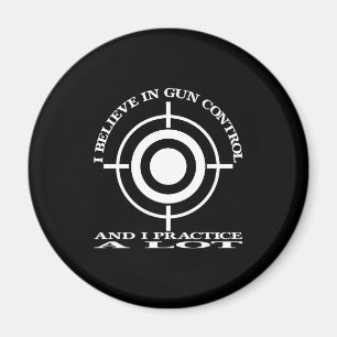 Svart vapenkontroll övar mycket magnet