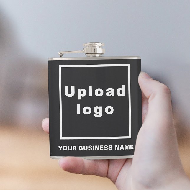 Svart varumärke på vinylglasflaska fickplunta (Your business name and logo on black vinyl wrapped flask.)