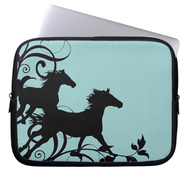 Svart Vild Laptop Sleeve (Framsidan)