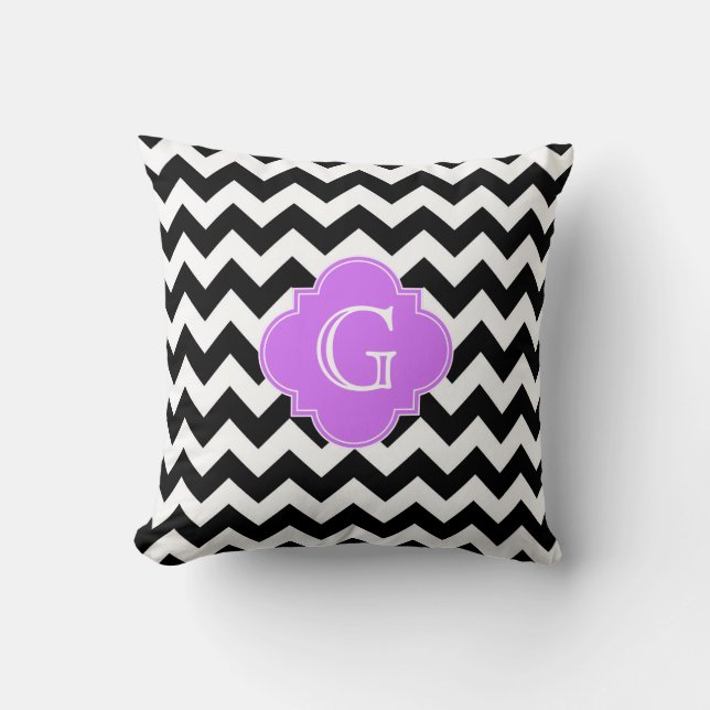 Svart Vit Chevron Lila Fyrklöver Monogram Kudde (Framsida)