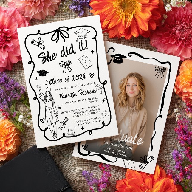Svart Vit Coquette Doodles fotoexamen Inbjudningar (Black White Coquette Doodles photo graduation Invitation)