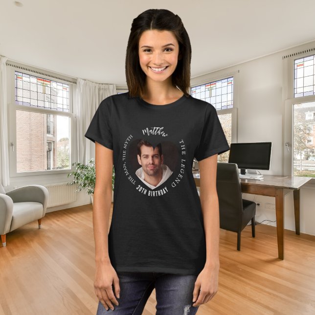 Svart, vit hjärtfoto, mytlegend från födelsedagen t shirt (Skapare uppladdad)