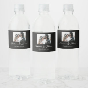 Svart & Vit Kalligrafi Foto Gnistrande Vin Ons Vattenflaskor Etikett