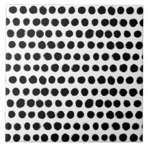 Svart & vit målad polka dots