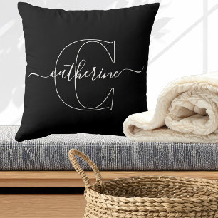 Svart Vit Minimalistisk Elegant Skript Monogram Kudde