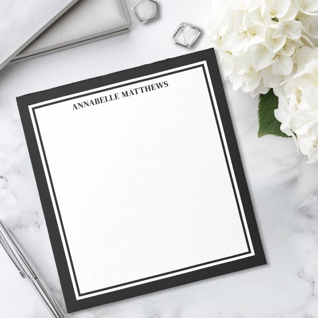 Svart Vit Minimalistisk Monogram Anteckningsblock (Black White Minimalist Monogram Notepad)