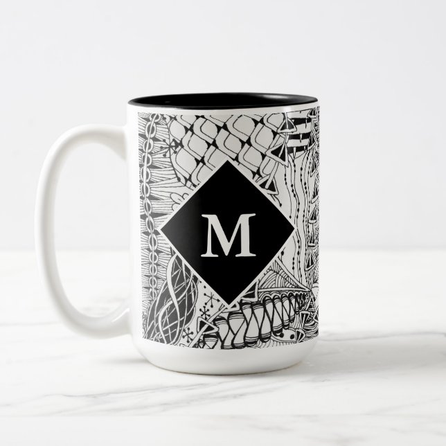Svart & Vit Monogrammerad Doodle Mönster Art ZIA Två-Tonad Mugg (Vänster)