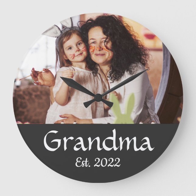 Svart Vit Mormor Etablerad Fet Bild Stor Klocka (Framsida)