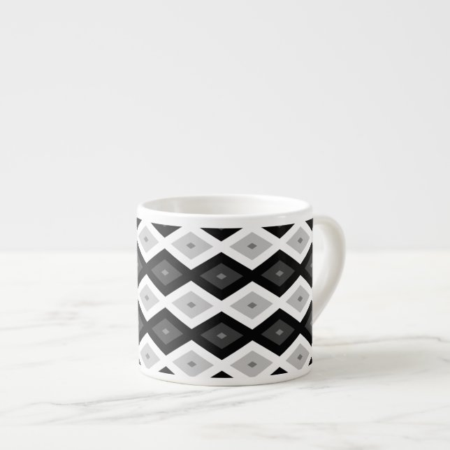 Svart, vit och grått diamant mönster espressomugg (Framsida höger)