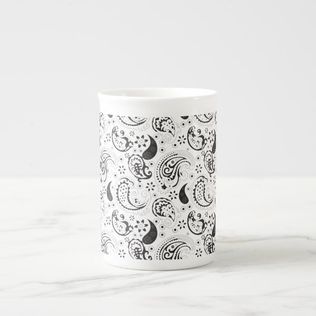 Svart & vit paisley-mönster – Elegant textilkonst Benporslin Mugg (Framsidan)