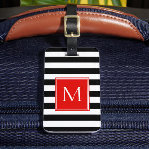 Svart & Vit Rand med Rött Monogram Bagagebricka