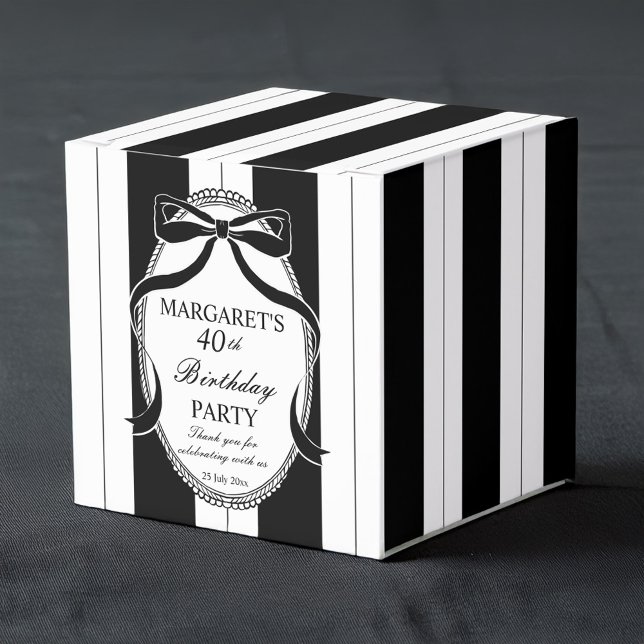 Svart vit retro-rand-födelsedag gynnar anpassnings presentaskar (Black and white retro stripes coquette birthday party favors personalized favor boxes)