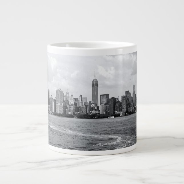 Svart-vit stadsbild jumbo mugg (Framsidan)