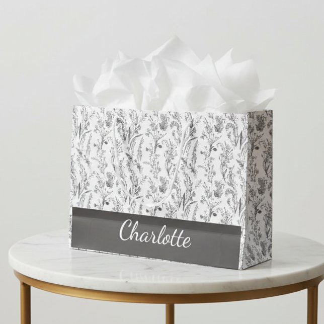 Svart Vit Toile Blommig Anpassat Namn (black and white toile floral custom name gift bag with elegant chic pattern)