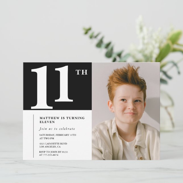 Svart Vitt 11-års födelsedagsinbjudan Chic Foto Inbjudningar (Stående Fram)