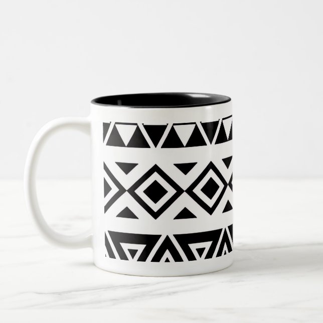 Svart Vitt Geometriskt Tribalmönster Klassisk Mugg (Vänster)