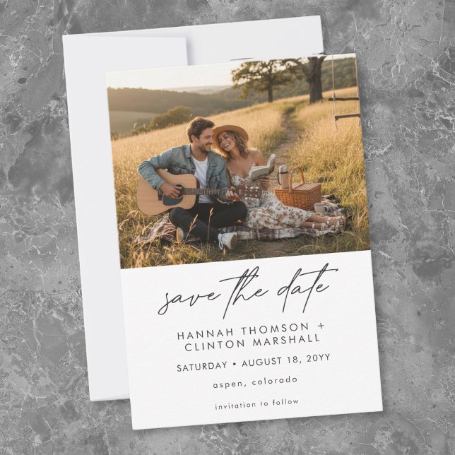 Svart Vitt Modern Minimalistisk Två Foto Bröllop Spara Datumet (Black White Modern Minimalist Two Photo Wedding Save The Date)