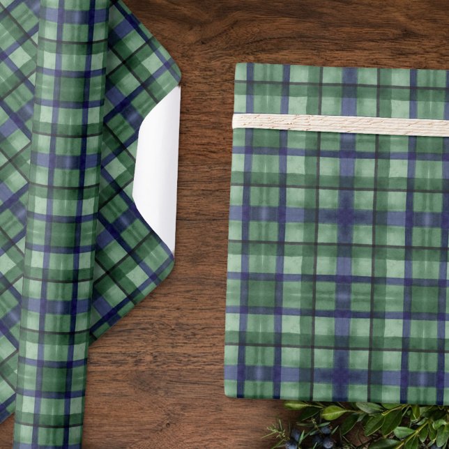 Svart Watch Tartan Rutigt Grönt Blått Presentpapper (Tartan Gift Wrap from the Old Money Heritage Collection by Darling & May)