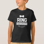 Svart, ynklig Ring-säkerhetsbröllop-favoriten Kid T Shirt<br><div class="desc">Den här söta bröllop-barnskjortan gör perfekten till din ring-trygghet på din bröllopsdag! Det illustrerar en bockslips med texten "Ring Security". Den här stilen kan enkelt anpassas med ditt namn.</div>