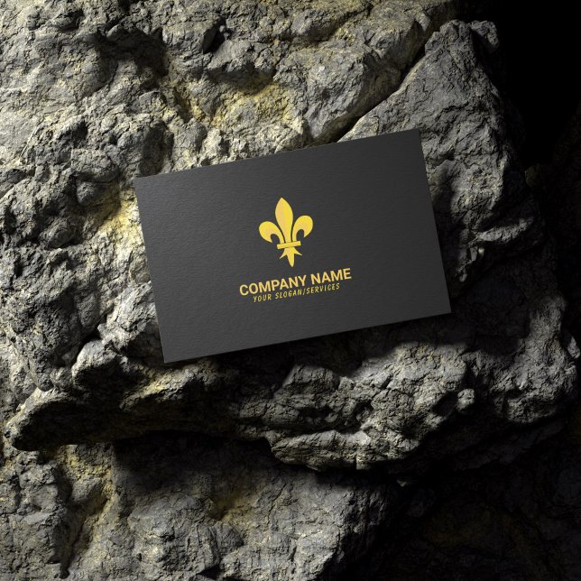 Svarta Affärskortet med Guld Fleur de Lis Visitkort (Gold Fleur de Lis on Black Business Card lying on a rock)