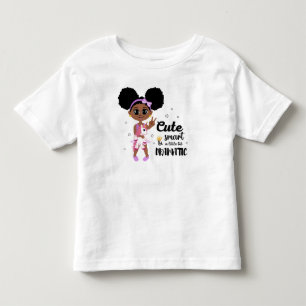 Svarta Afro Puffar Sassy Tjej Söt Smart Dramatisk T Shirt