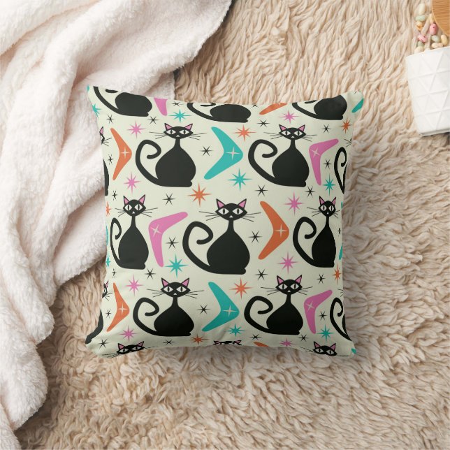 Svarta atomkatter i mitten med bommarisangar kudde (Filt)