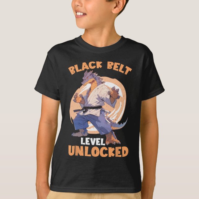 Svarta Bältet är olåst T Shirt (Framsida)