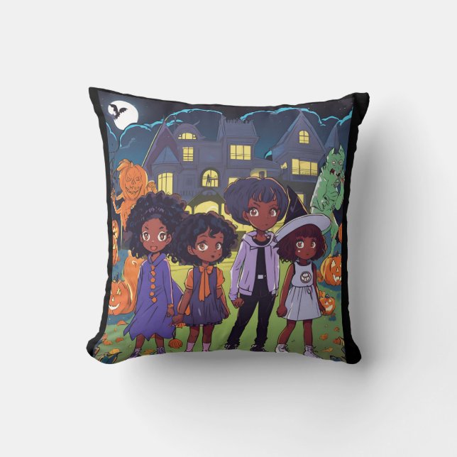Svarta barn stumpar på en hemsökt stadsHalloween Kudde (Framsida)