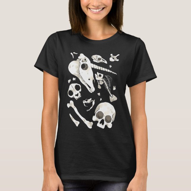 svarta Dödskallar och Ben - Wunderkammer T Shirt (Framsida)