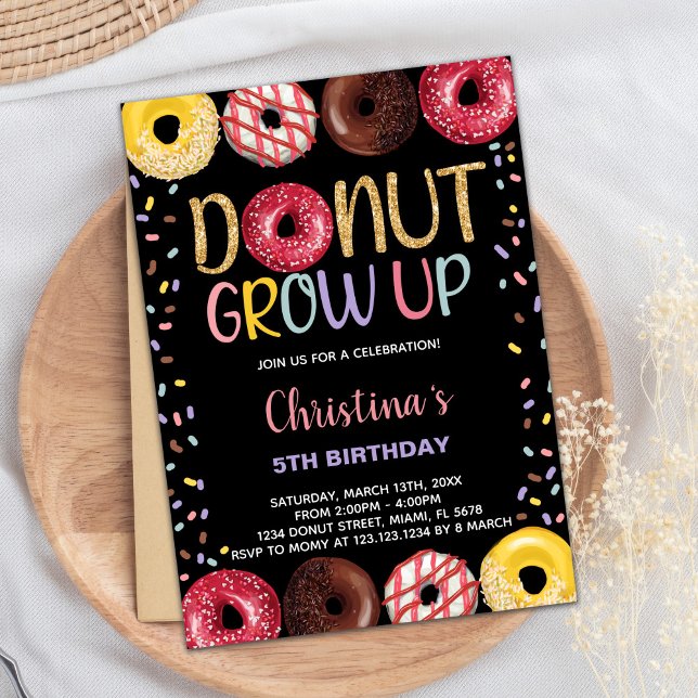 Svarta gula munk födelsedagsinbjudningar inbjudningar (Black Yellow Donut Birthday Invitations)