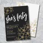 Svarta Guld 40:e födelsedagen Party Inbjudningar<br><div class="desc">Elegant 40:e inbjudan till Black Guld-partiet. En roligt men elegant 50 födelsedagsfest inbjudan med giftig guld, svart och vit blomma för ungarna i hjärtat. Observera att det inte finns någon shimmer eller folie från guld, det är bara ett färg. En lekfull blomma mönster ramar är en manustypografi "hon är fyrtio"...</div>