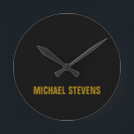 Svarta Guld Färg-Professionellen Lägg till Namn Rund Klocka<br><div class="desc">Den här mallen passar perfekt för dem som vill ha en snyggt,  enkel men ändå slående design.</div>