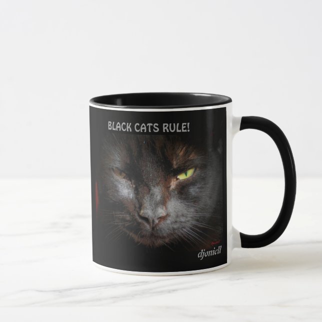 Svarta katter-regelkattnota mugg (Höger)