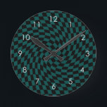 Svarta kontroller för Retro Warpe-Grönten har kont Rund Klocka<br><div class="desc">Retro-warped kontrollerar schackbrädets utformning,  i djungelns grönt och svart kombination. Retro-schackbrädet,  med 70-talets psykodelic stil,  modern design,  hemdekör,  kontor och skolprodukter,  och eftertänkta utcheckade gåvor.</div>