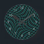 Svarta kontroller för Retro Warpe-Grönten har kont Rund Klocka<br><div class="desc">Retro-warped kontrollerar schackbrädets utformning,  i djungelns grönt och svart kombination. Retro-schackbrädet,  med 70-talets psykodelic stil,  modern design,  hemdekör,  kontor och skolprodukter,  och eftertänkta utcheckade gåvor.</div>