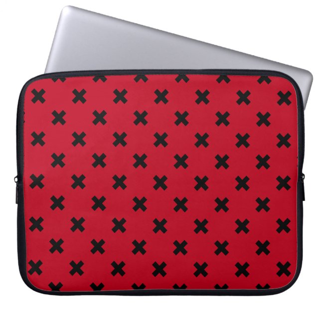 Svarta kor stygn på rött laptop fodral (Framsidan)