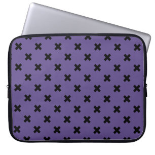 Svarta kor stygn på ultraviolett laptop fodral
