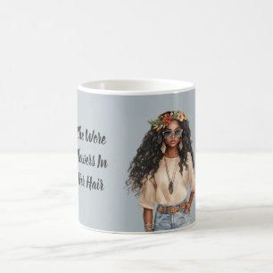 Svarta kvinnliga jeans blommor i håret kaffemugg