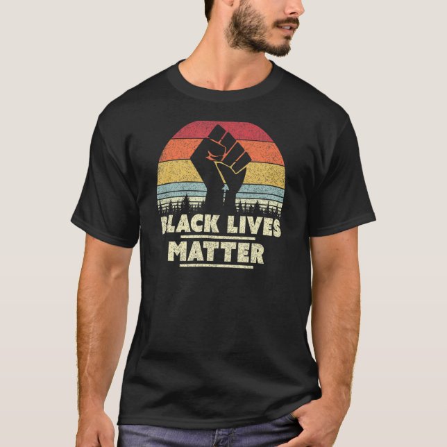 Svarta liv har en viktig design. BLM, Retro T Shirt (Framsida)