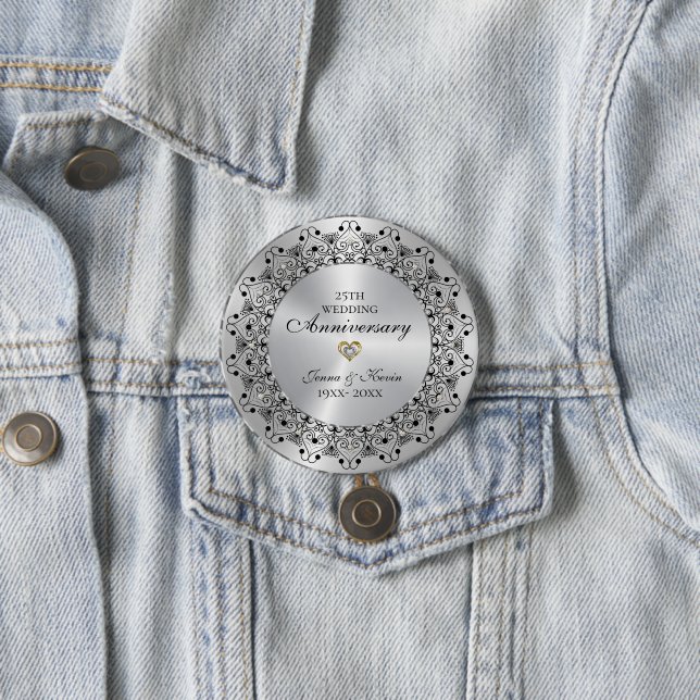 Svarta mandala på Silver 25:e Bröllop-årsdagen Knapp (In Situ)