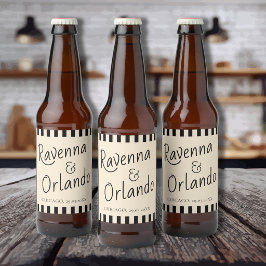 Svarta och elfenbensfärgade randiga retro minimali ölflaska etikett