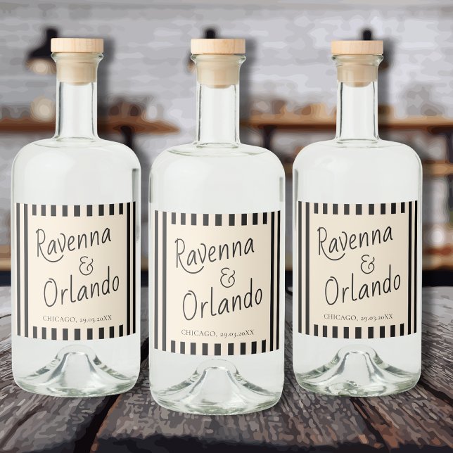 Svarta och elfenbensfärgade randiga retro minimali spritflaskor etikett (Skapare uppladdad)