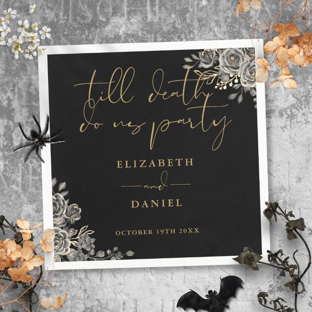Svarta och gyllene rosor Blommig gotisk bröllopsfe Pappersservett (Black And Gold Roses Floral Gothic Wedding Napkins)