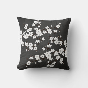 Svarta och vita blommande körsbärsblommor kudde