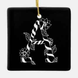 Svarta och vita Brev ’A’ med Väntblommor Julgransprydnad Keramik