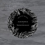 Svarta och vita Bröllop Tack Runt Klistermärke<br><div class="desc">Den här klassiska rundade etiketten Black and White Greenery Bröllop erbjuder en klassisk kombination av enkel, minimalistisk typografi med en neutralt svart och vit färg och chic line art grey. De moody minnesmärkena i löv är konstgjort utformade för att skapa en vacker blommande form som stänger av det polerade geometriska...</div>
