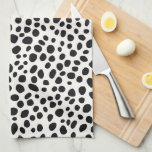 Svarta och vita Dalmatien Abstrakt Mönster Kökshandduk<br><div class="desc">Svarta och vita Dalmatien Abstrakt Mönster Kitchen Towel tillför ett nyktert tryck till din köksdekoration. Perfekt för hundälskare och dem som har unika, konstnärliga mönster är handduken både funktionell och roligt. Oavsett om du använder den för att torka diskar eller som dekorativ dekorationsdekoration är den idealisk för att göra dig...</div>