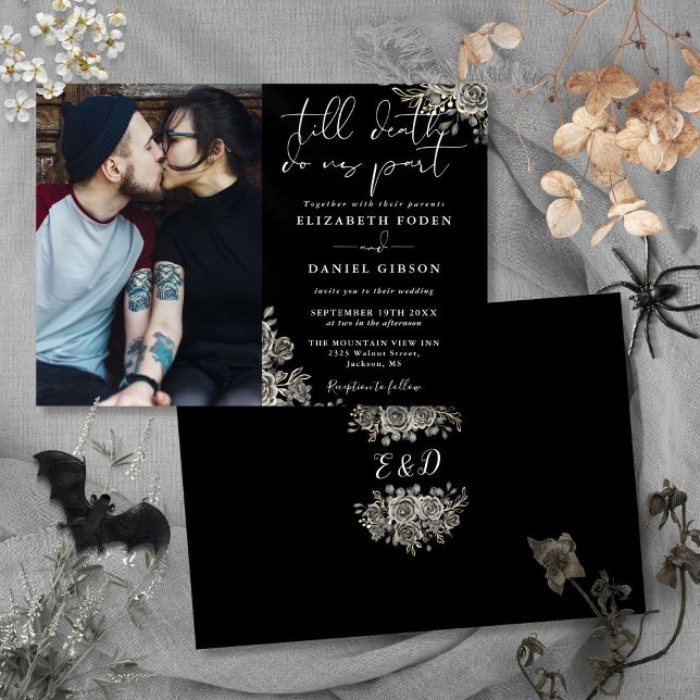 Svarta och vita gotiska rosor Blommig foto Bröllop Inbjudningar (Black And White Gothic Roses Floral Photo Wedding Invitation)
