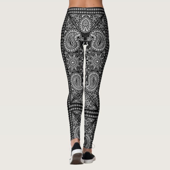 Svarta och vita Paisley Bandana Boho Leggings (Baksida)