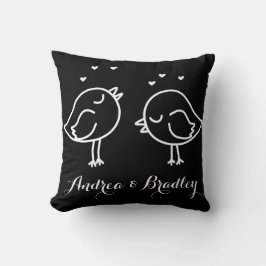 Svarta och vita sjöfåglar i Kärlek Doodles Pillow Kudde